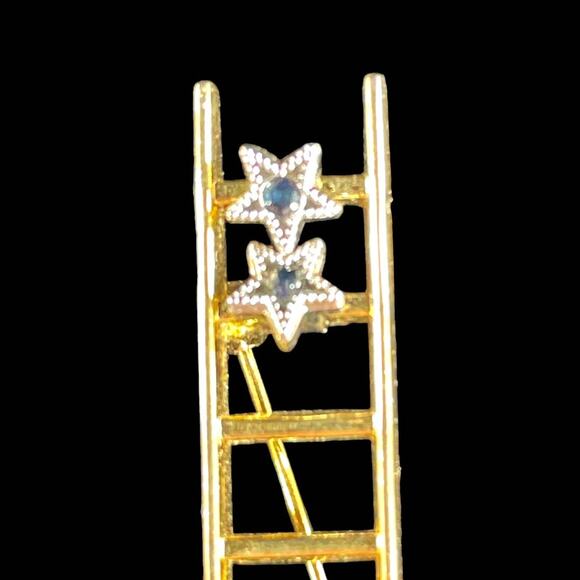 Mary Kay Ladder Pin Lapel w/ Two Blue Rhinestone Stars - Picture 2 of 3
